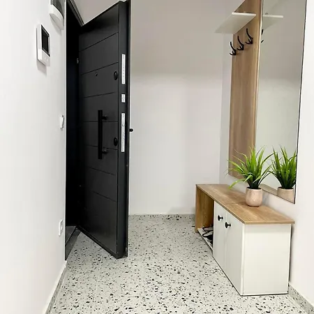 Corner Penthouse Apartment In The Center Of Szkopje Kültér fotó