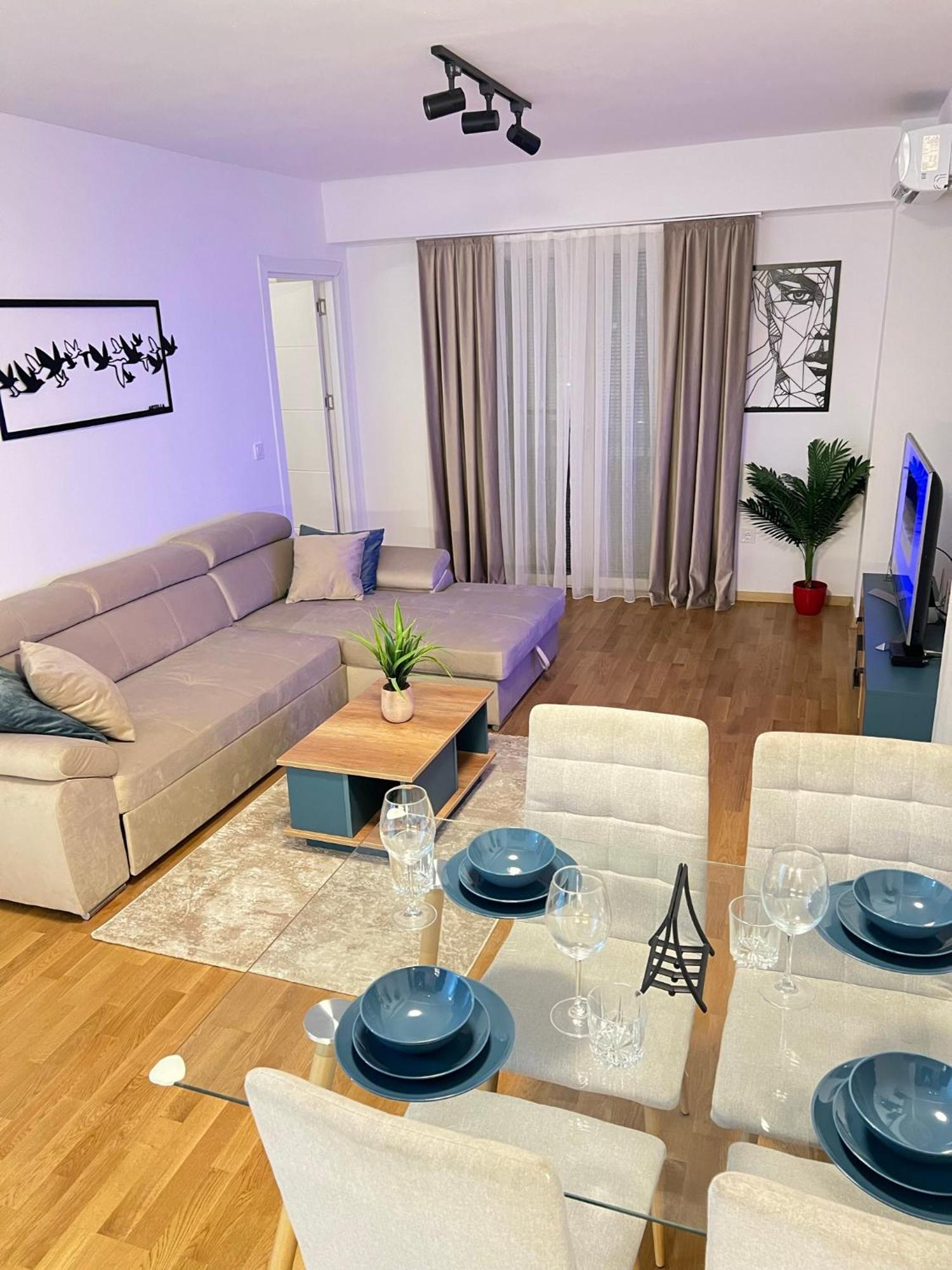Corner Penthouse In The Center Of Apartman Szkopje