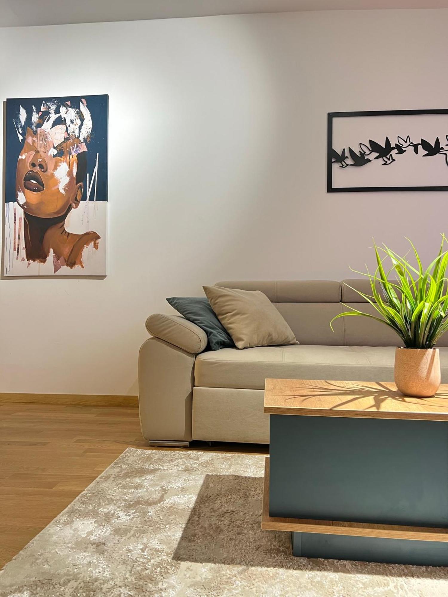 Corner Penthouse In The Center Of Apartman *