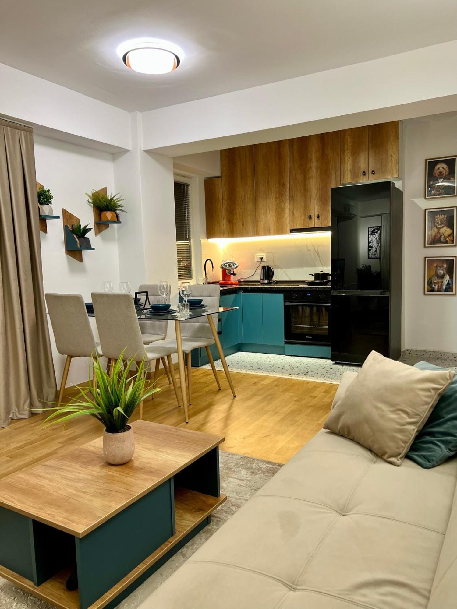 Apartman Corner Penthouse In The Center Of