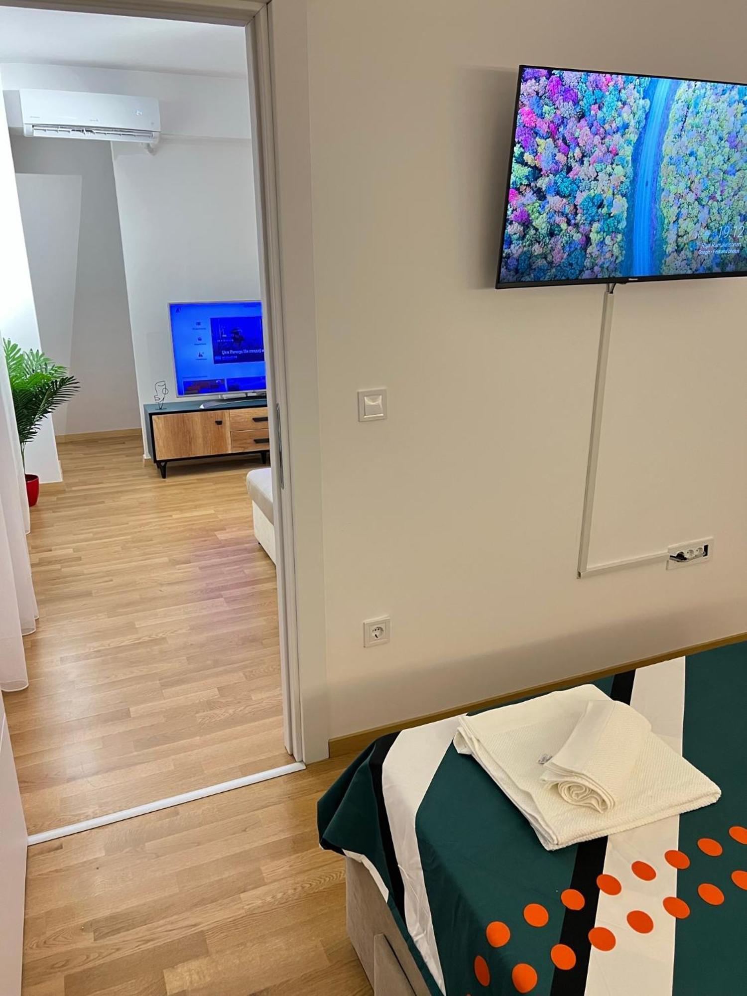 Daire Corner Penthouse In The Center Of *