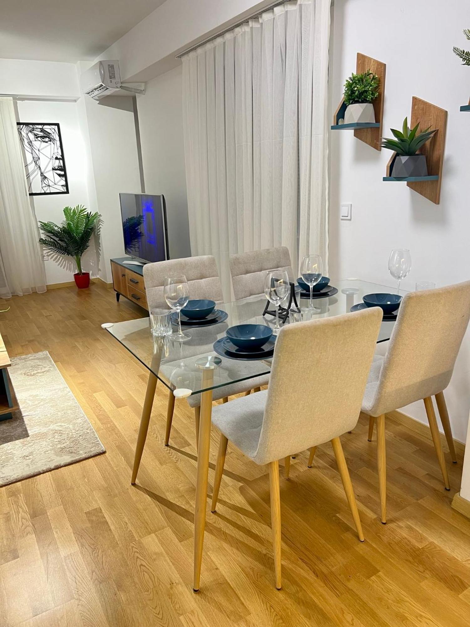 Corner Penthouse In The Center Of Daire *